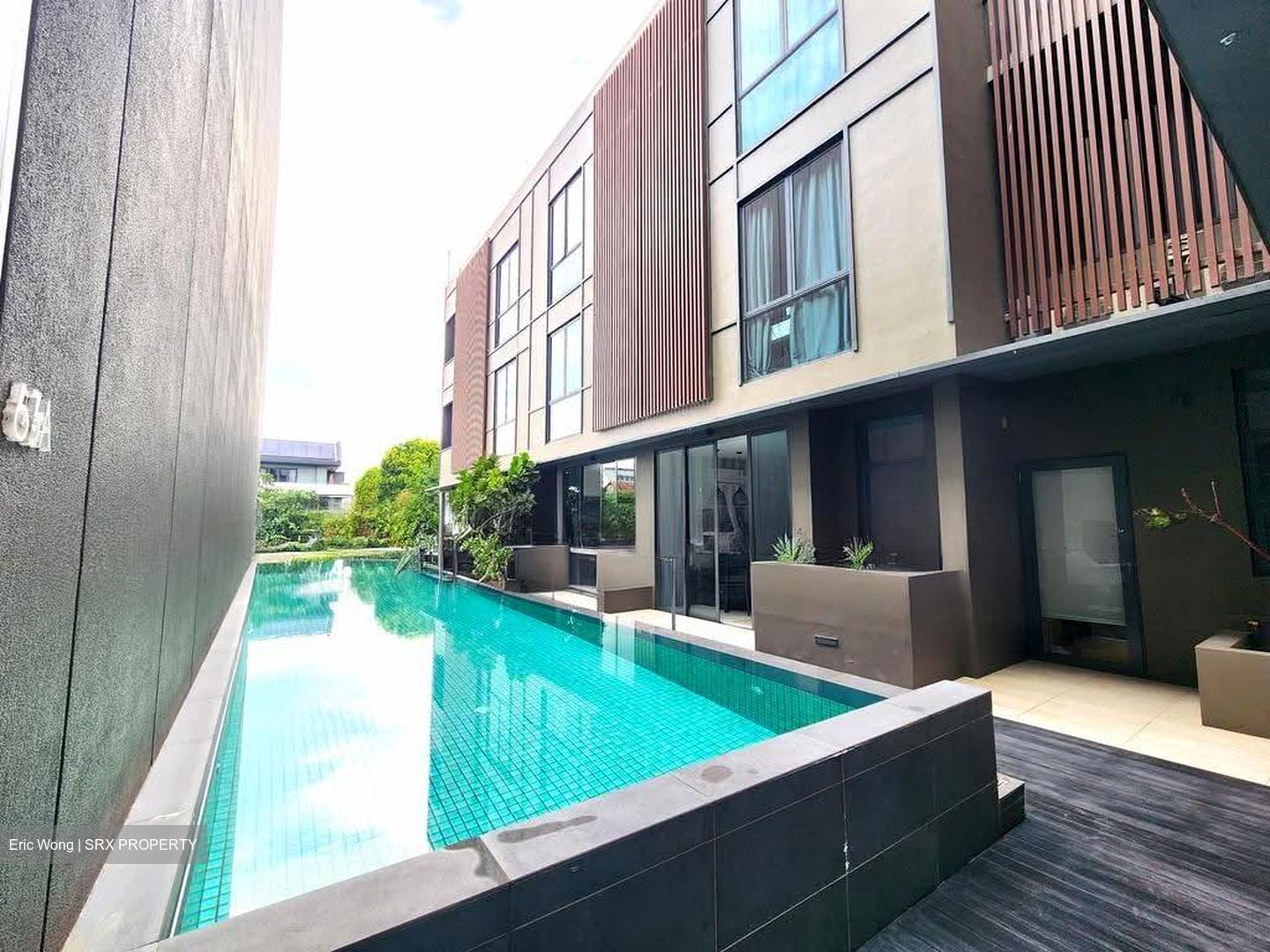 Senyum Residences (D14), Terrace #630549851